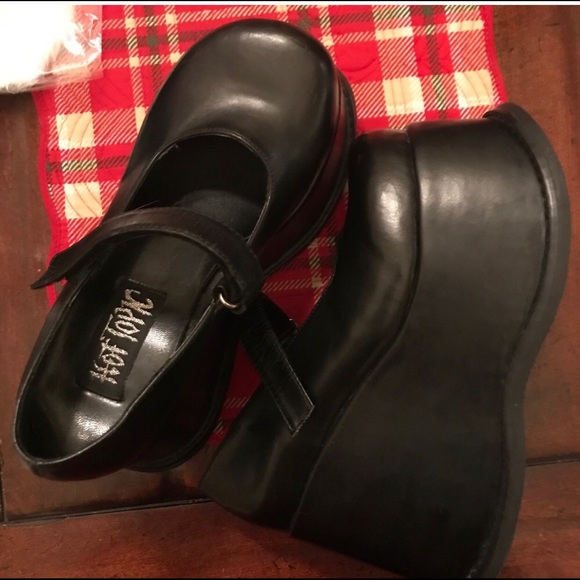 hot topic mary janes